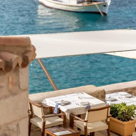 Hotel Pirgos Mavromichali 4*