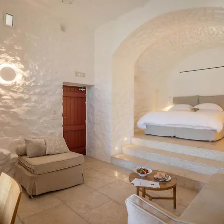 Hotel Pirgos Mavromichali 4*