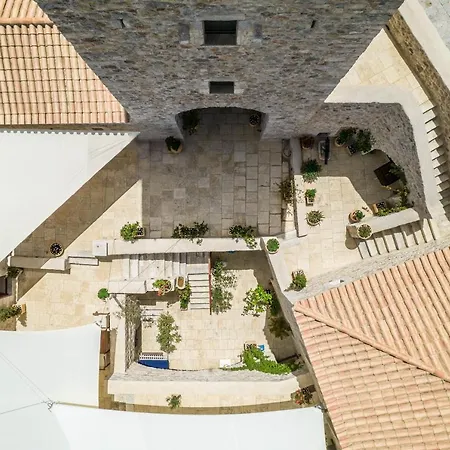 Pirgos Mavromichali 4* Limeni