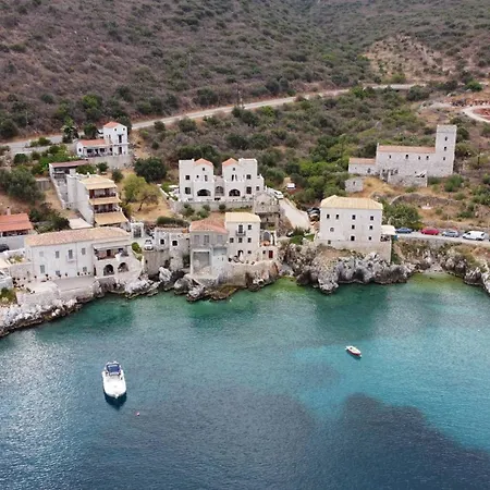Pirgos Mavromichali Otel 4*