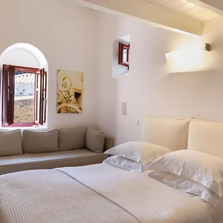 Pirgos Mavromichali Otel