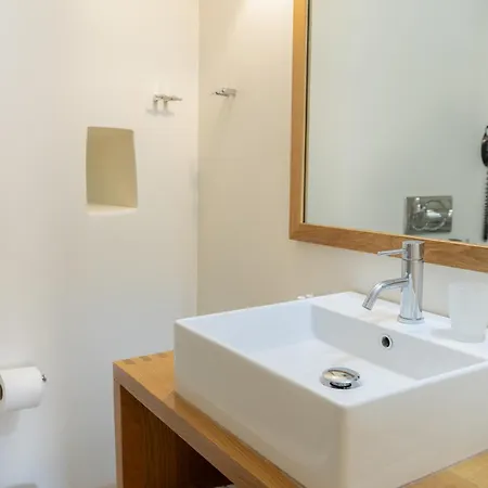 Hotel Pirgos Mavromichali Liménion