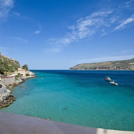 Pirgos Mavromichali Hotel
