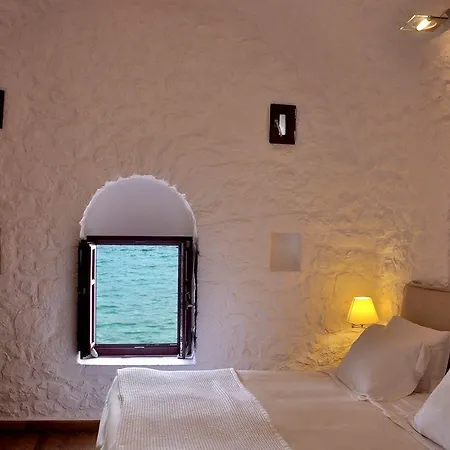Pirgos Mavromichali Hotel