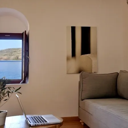 Hotel Pirgos Mavromichali