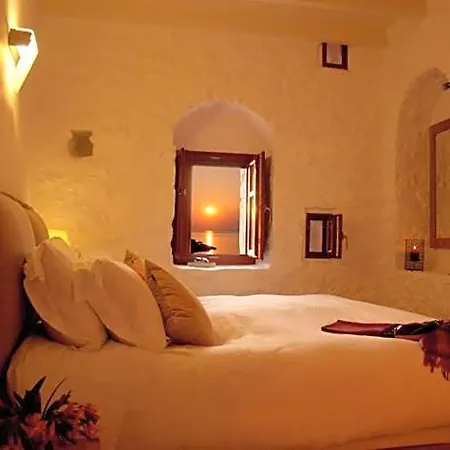 Pirgos Mavromichali Hotel 4*