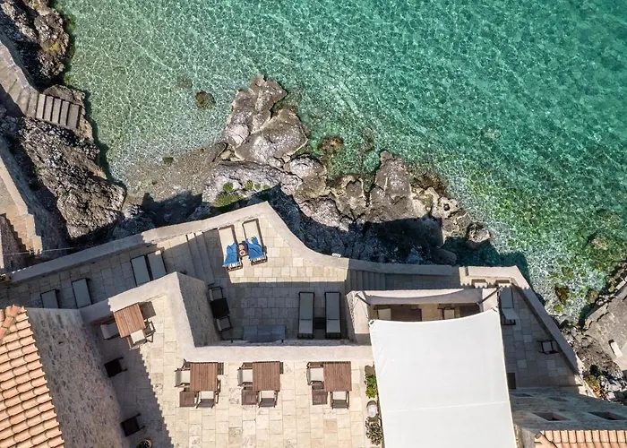 Hotel Pirgos Mavromichali