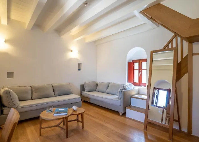 Hotel Pirgos Mavromichali Liménion