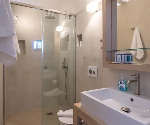 Pirgos Mavromichali Otel Liménion