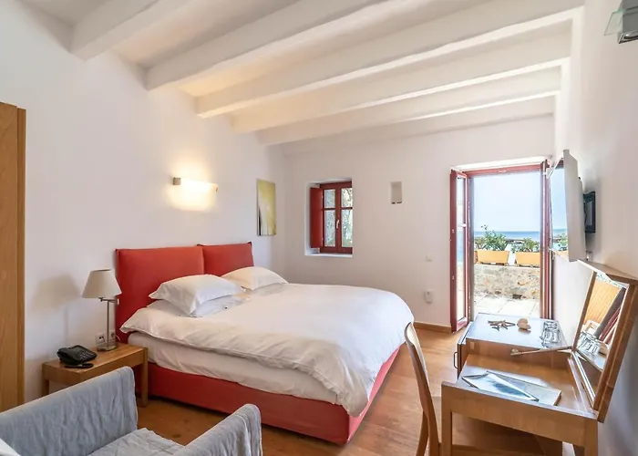 皮尔戈斯玛维罗米恰利酒店 Liménion