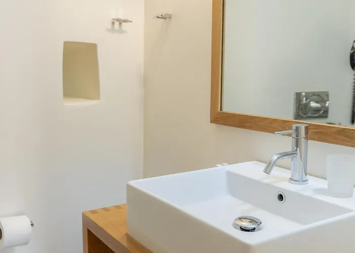 Otel Pirgos Mavromichali Liménion