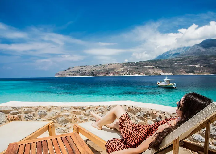 Hotel Pirgos Mavromichali 4*